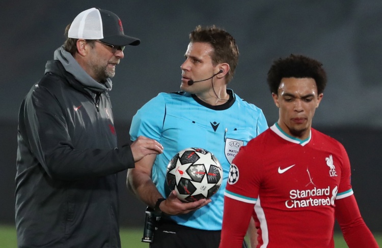 2-0！3-1！激情一夜，巴萨进8强，米兰翻盘，柏