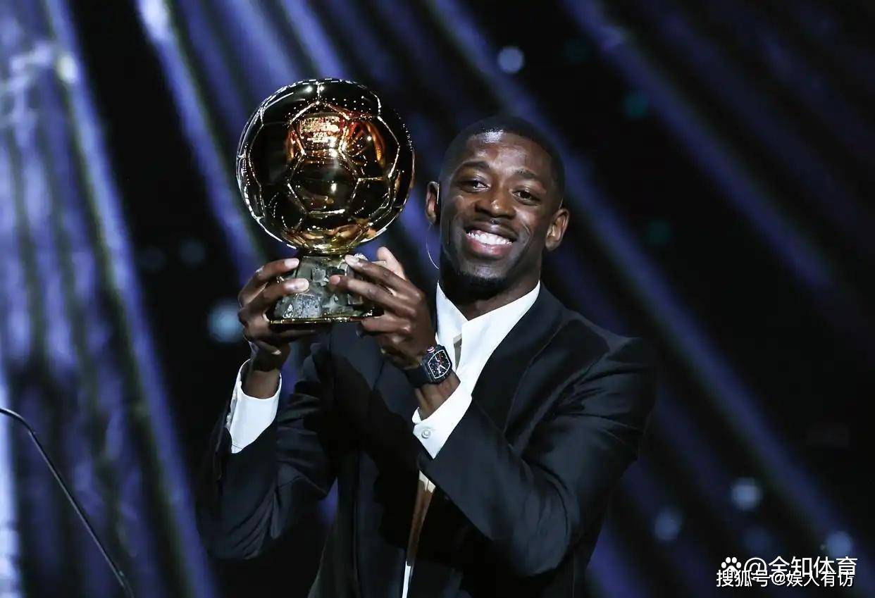 展示500余件珍贵实物展品 “申花中心”正式揭幕