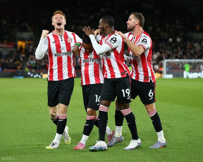 1平2负，瓜迪奥拉执教生涯从未战胜许尔策勒