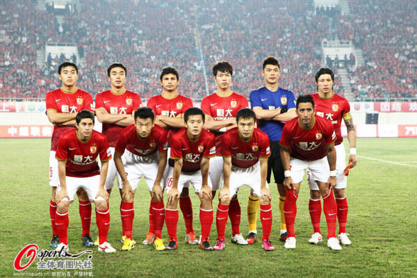BLG 3-2击败TES勇夺LPL总冠军，左手阿卡丽绕后切入摧毁双C