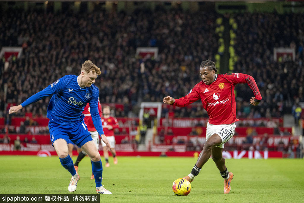 LCK冠军中单重铸王朝！T1喜提三连胜，Keria怂恿Oner抢AD五杀