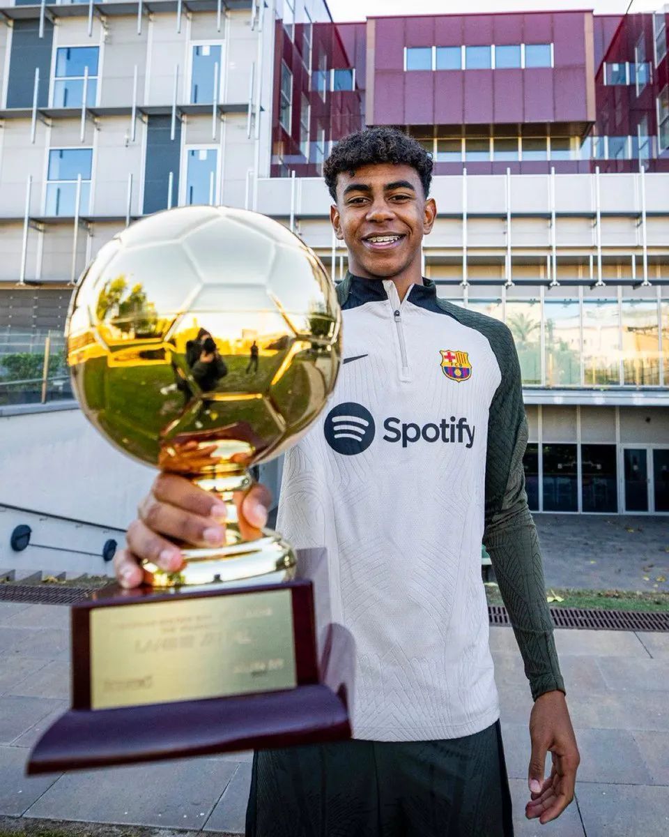 西甲-拉菲尼亚、亚马尔破门 巴萨2-0比利亚雷亚尔