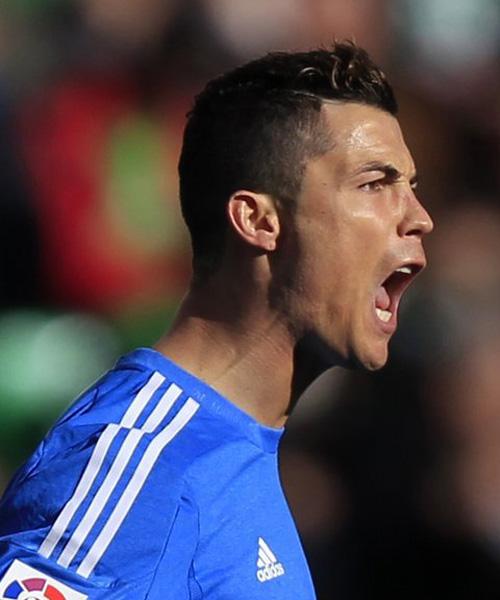 米哈游太懂了!《绝区零》全员满命爆衣立绘图登热搜